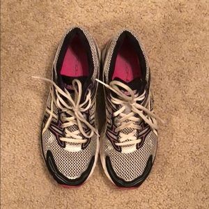 ASICS GT 1000 running shoes